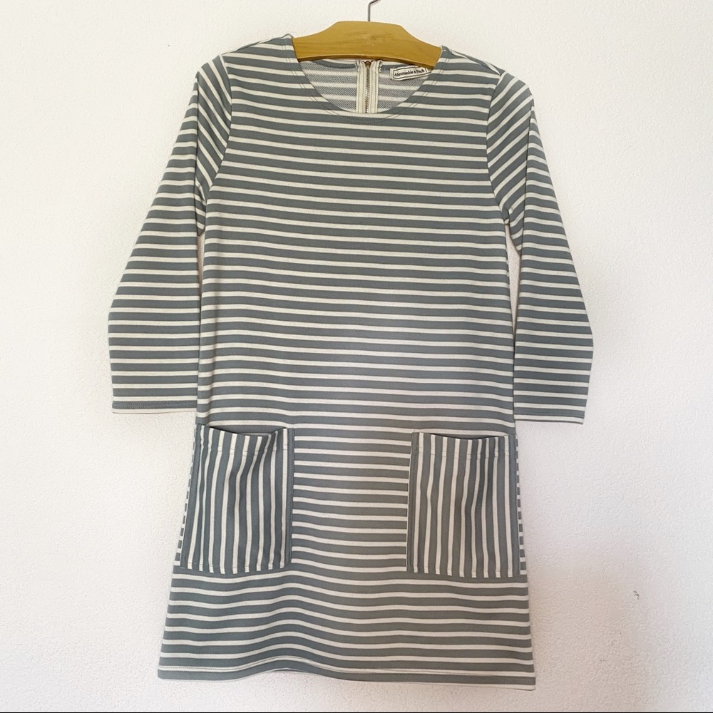 ABERCROMBIE & FITCH Sage Light Green Striped Dress